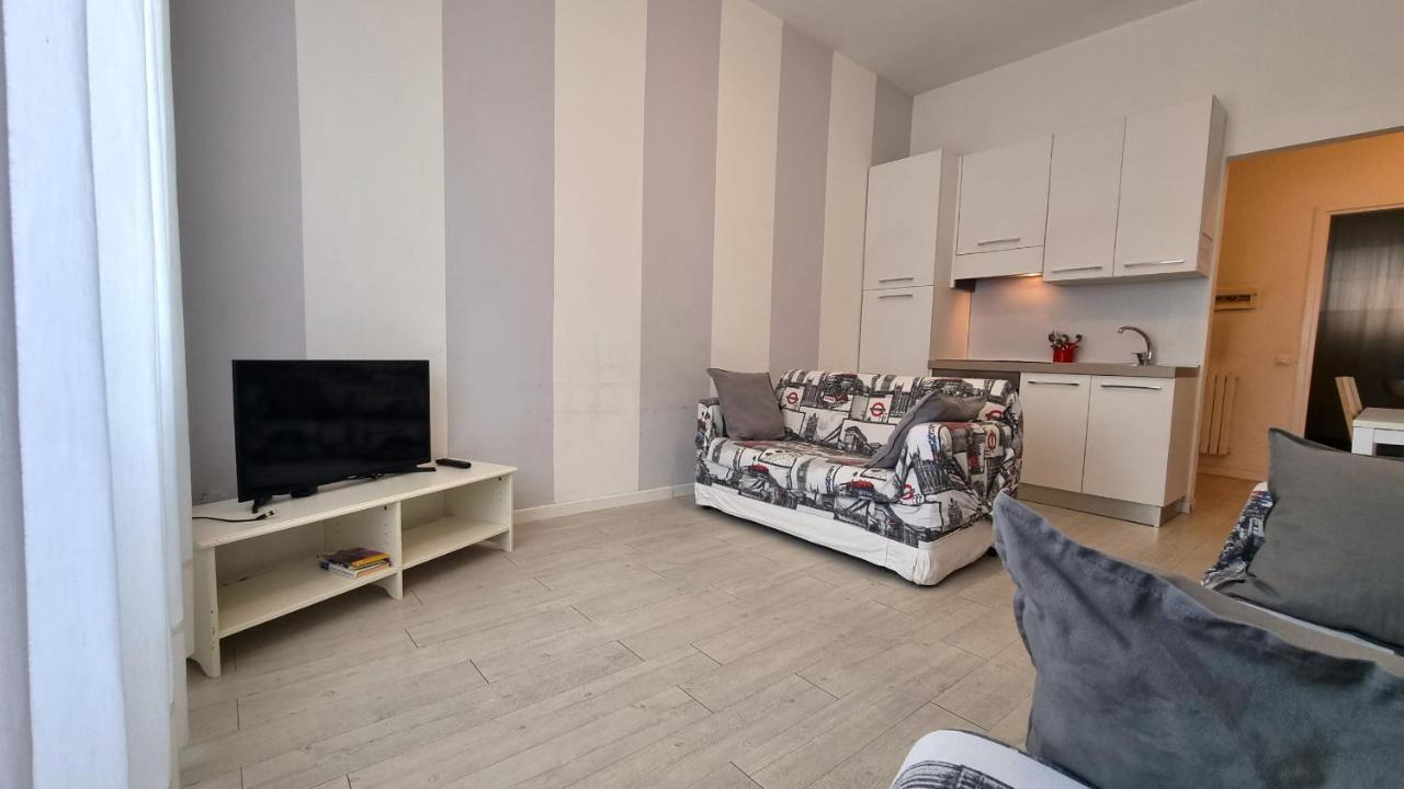Apartamento Affittimoderni Milano White Exterior foto